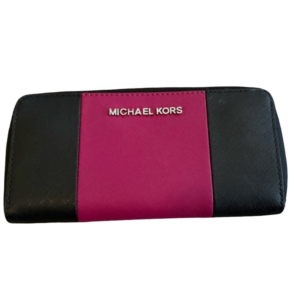 Michael Kors Black Zip Wallet